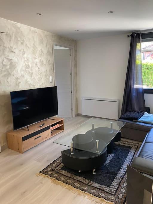 Charmant Appartement Entre Lacs Et Montagnes ! Culoz Екстериор снимка